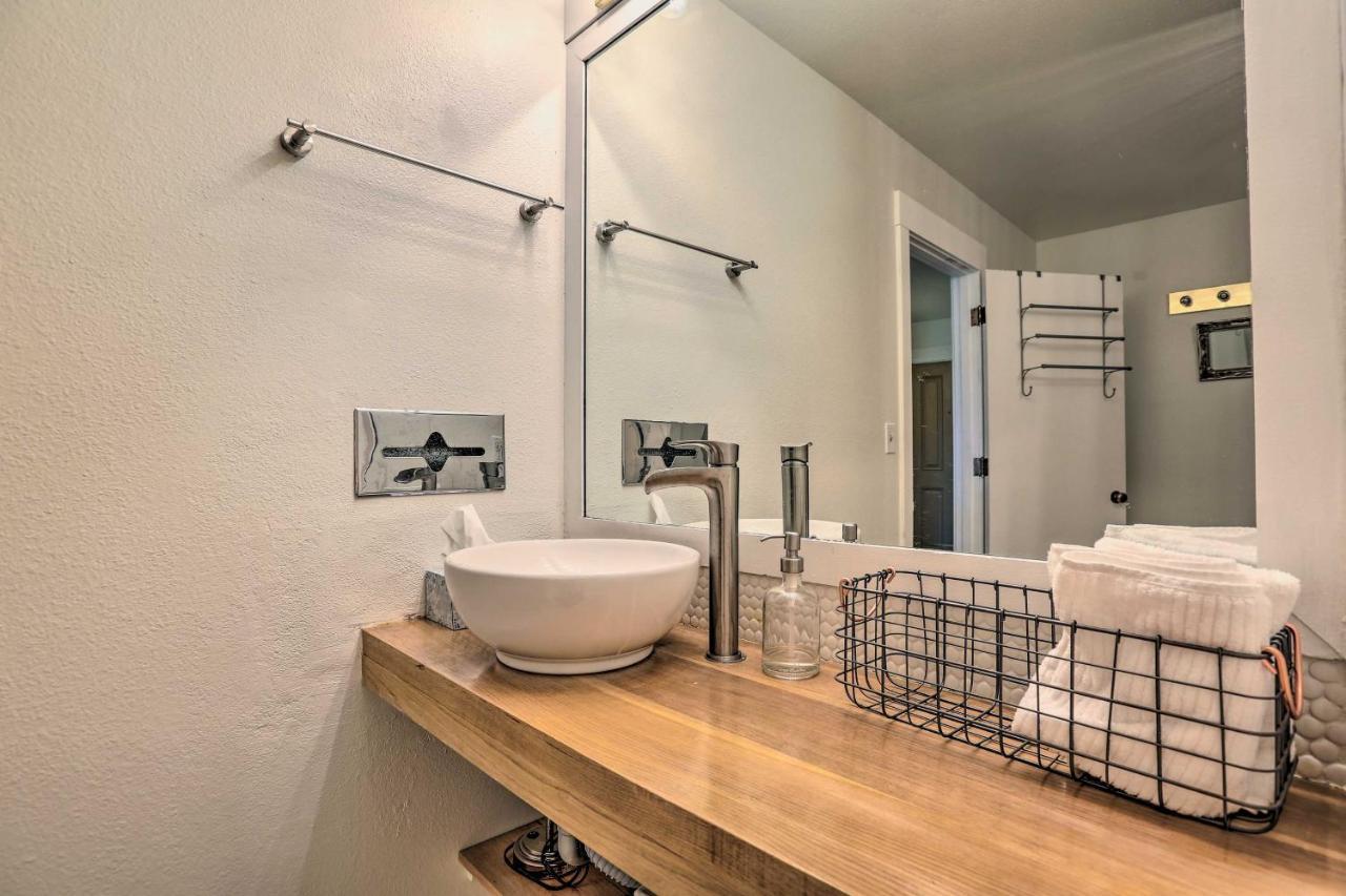 Resort Condo Retreat About 6 Mi To Downtown Bend! Exteriör bild